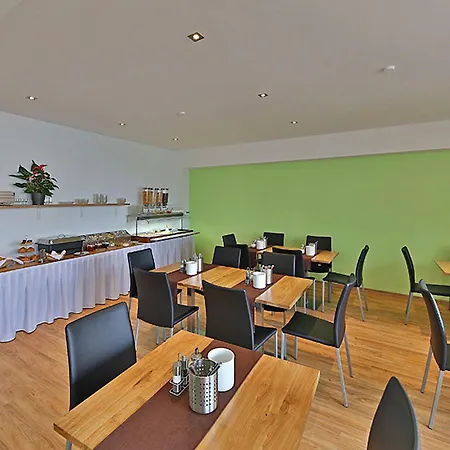 Business & Hotel