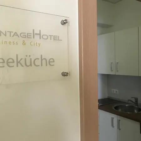 Hotel Business & 3*