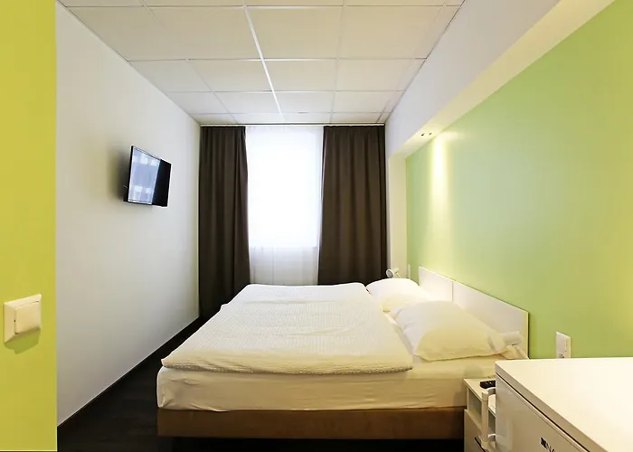 Business & 3* لينتز