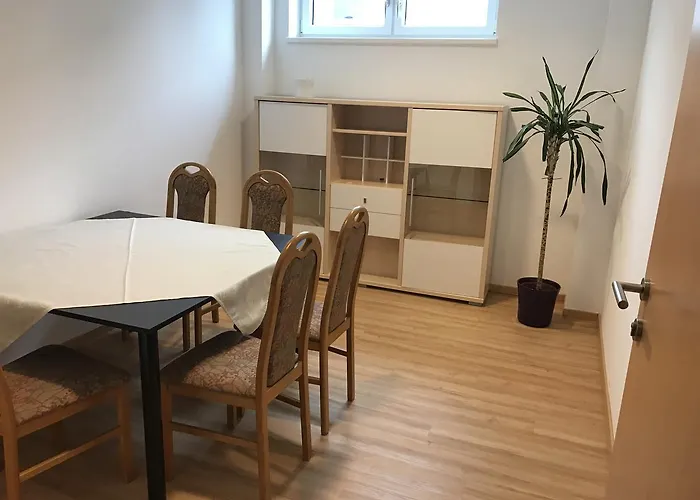 Business & 3* לינץ