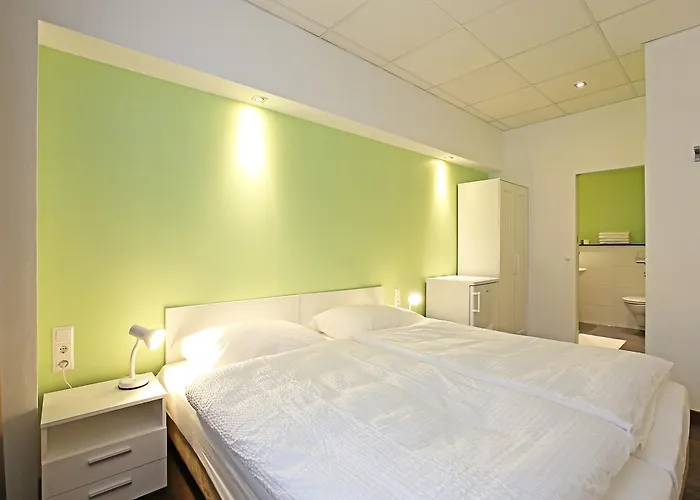 Business & 3* لينتز