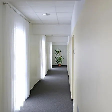 Montagehotel Business&city 2* Linz